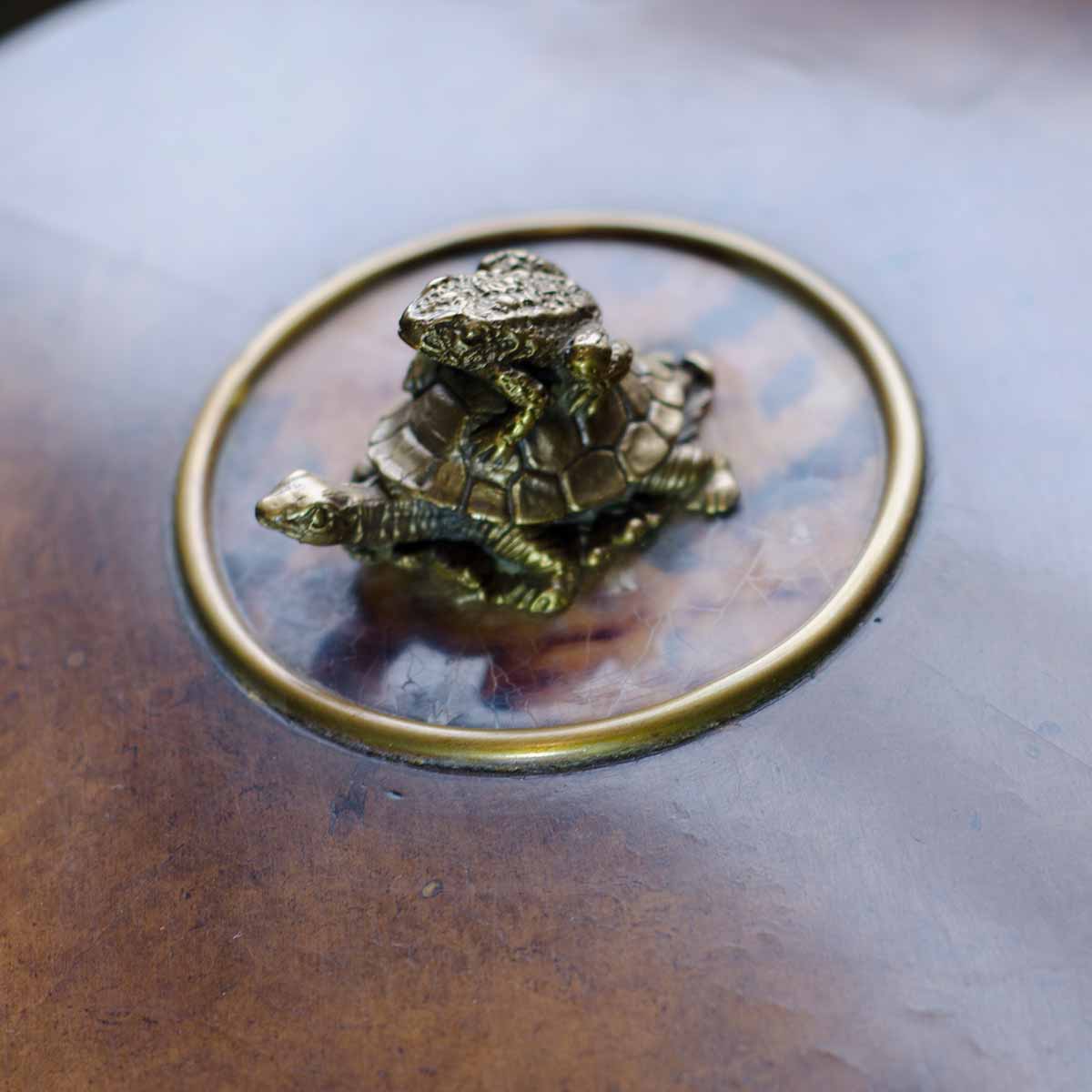 A Pollard Burl Circular Box | Elegant Luxury Exclusive Designer Accessories