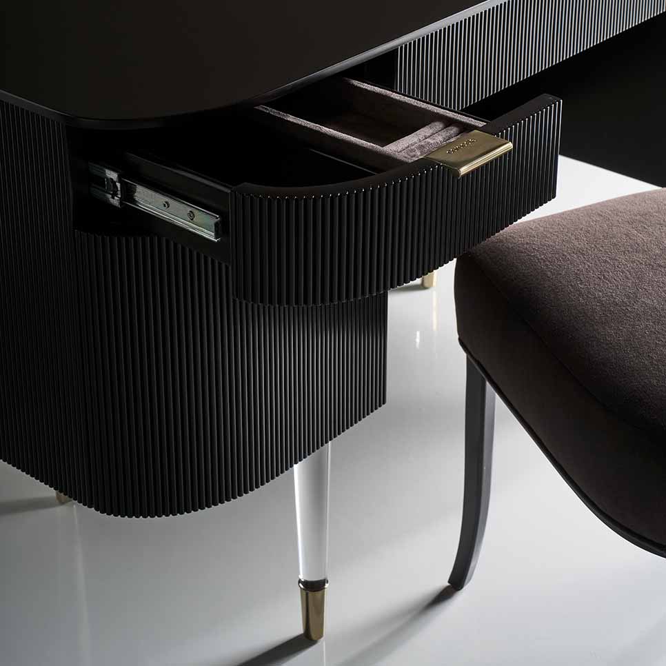 Lady Love Desk | Caracole Classic Collection | Elegant Contemporary Luxury Exclusive Designer Furniture